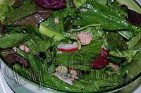 Салат с тунцом и зеленью - Шаг 4