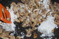 Куриное филе с грибами в сметанном соусе - Шаг 6