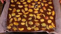 Шоколадный пирог с абрикосами - Видео Рецепт - Шаг 6